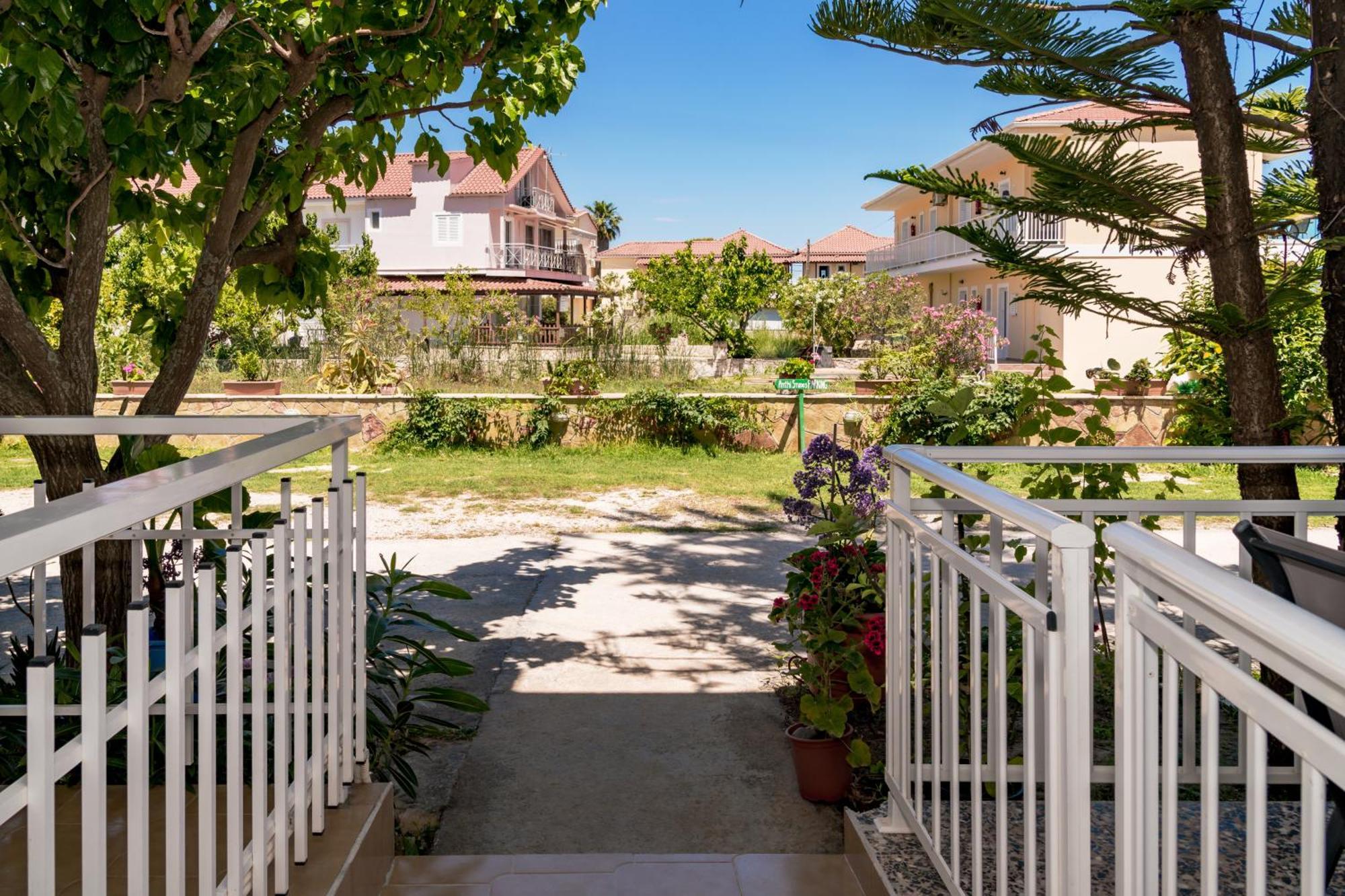 Anthi Studios & Apartments Аликес Экстерьер фото